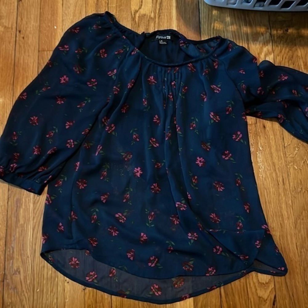 Forever 21 navy flower blouse